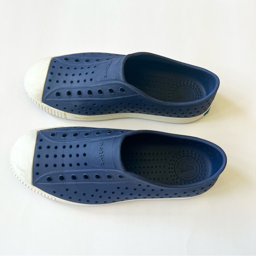 Native Shoes - Picture 2 of 3